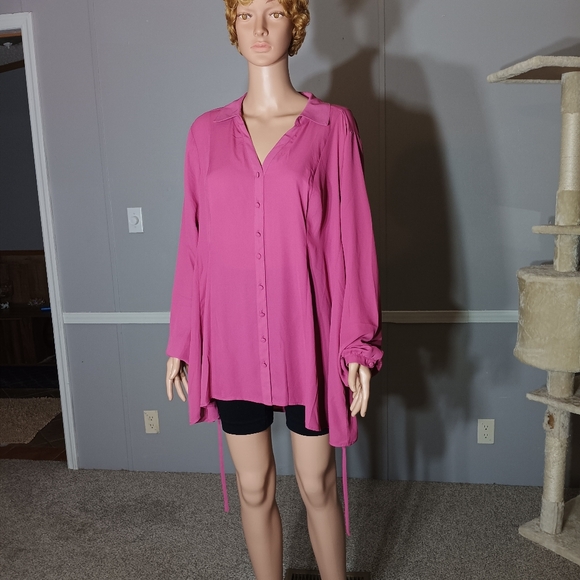 Size 2X new with tags. - Picture 7 of 11